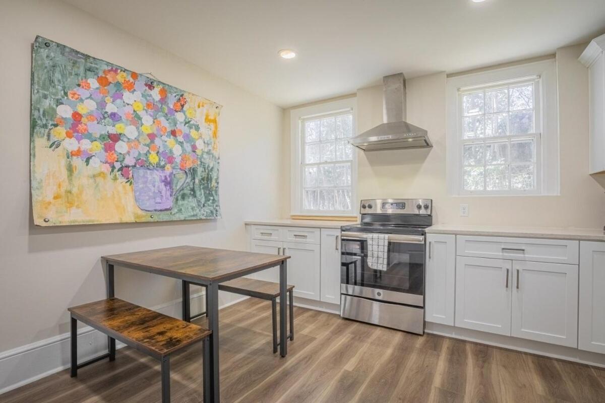 Classic City Apartment With Firepit Αθήνα Εξωτερικό φωτογραφία